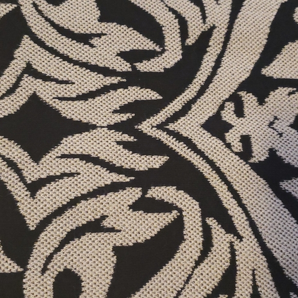 Sweater dress in black and tan. Size xl - Picture 4 of 7